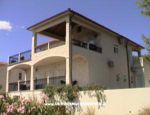 Villa Canadiana