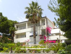 Apartmaji Carmen