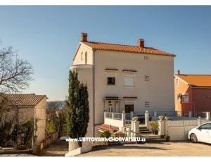 Apartmaji Grof Selce