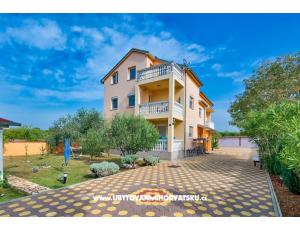 Apartmaji KAJIC - Fažana