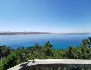 Beachfront Apartmaji Carlo
