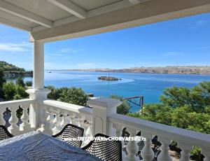 Beachfront Apartmaji Amaris