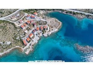 Beachfront Apartmaji Laszlo