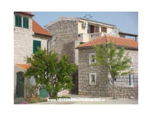 Stara kamena kuca - Apartma Andrij