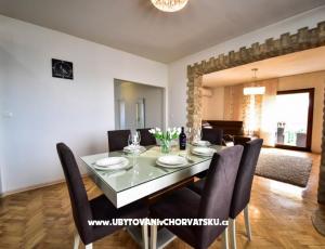 Apartma Ela
