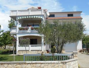 Apartmaji Mara