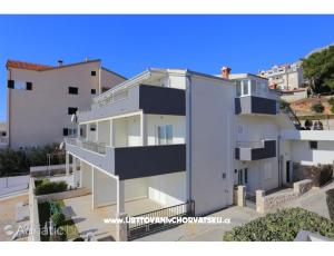 Apartmaji Dora