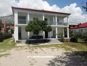Apartmaji Buco - Smiljana
