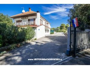 Apartmaji Jelena