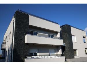 Apartmaji Kiara