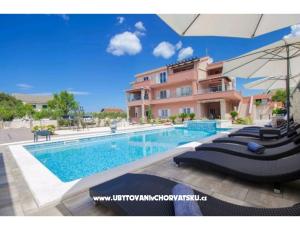 Holiday Apartmaji Danica **** 