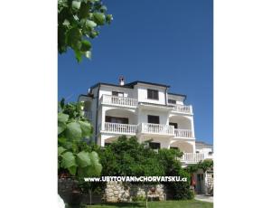 Apartmaji Danica