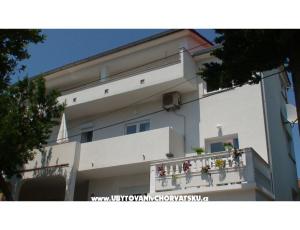 Apartmaji Deželjin Ante Barbat