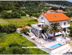 Apartmaji Anny z bazenom