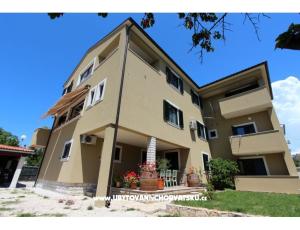 Apartmaji Natasa