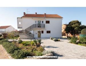 Apartma Rosmarino