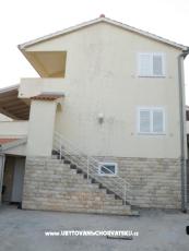 Apartmaji Adrijana