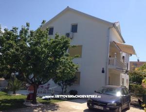 Apartmaji Marina