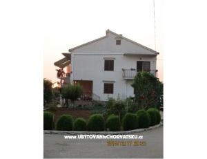 Colić Apartmaji 