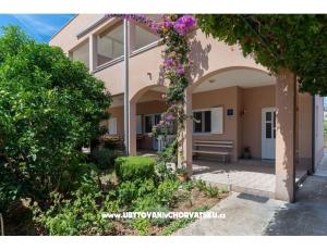 Apartmaji Samac