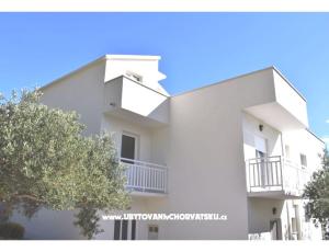 Apartmaji Marin