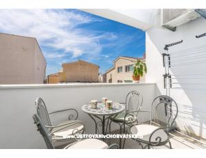 Apartmaji Tucepi Anita