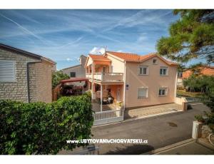 Apartma Lela