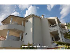 Apartmaji Stipaničev