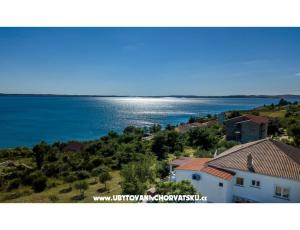 Apartmaji DANI