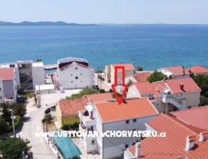 Apartmaji Zara by the sea