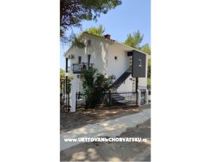 Apartmaji Glibić Zaostrog