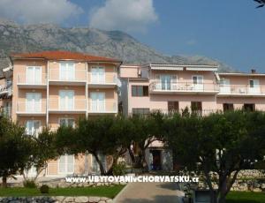 Apartmaji Adriana