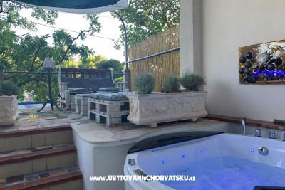 Sunrise Luxury Apartmaji