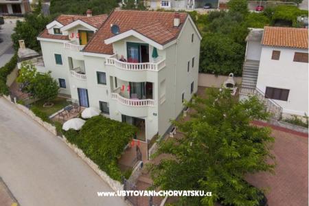Apartmaji Jelena i Bojka foto 3