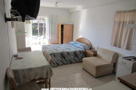 Apartmaji Paula i Ante foto 3
