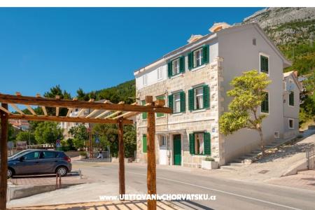 Apartmaji Zrinka Baška Voda Hrvaška