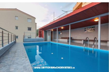 Vila Paola Baška Voda Hrvaška