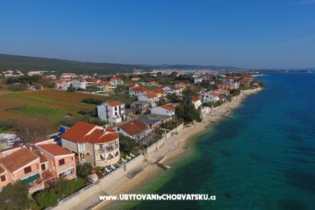 Apartmaji First row to the sea foto 4