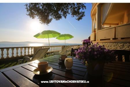 Apartmaji First row to the sea foto 5