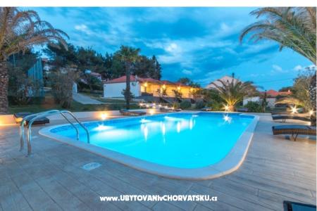  Villa Mediterano Bibinje + pool foto 2