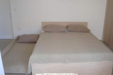 Apartmaji Neli foto 2
