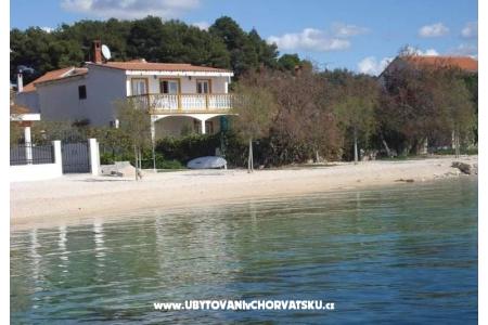 Apartmaji na plaži foto 2
