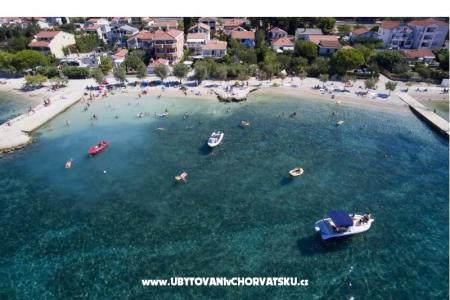 Apartmaji na plaži foto 4