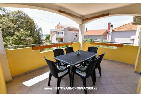 Apartmaji Lovre foto 3