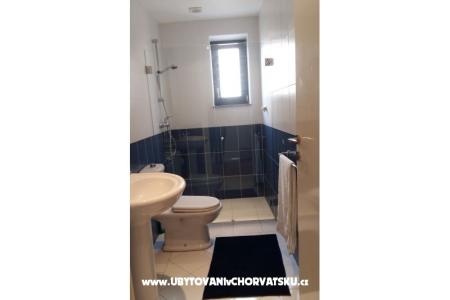 Apartmaji Nives foto 4