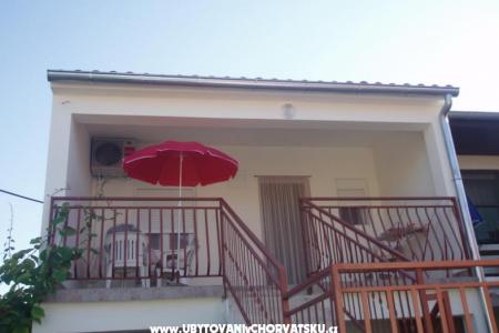Apartma Cvita Biograd Hrvaška