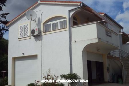 Apartmaji Gloria Biograd Hrvaška