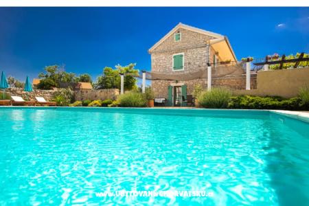 Apartmaji i sobe Sinka – Biograd Hrvaška