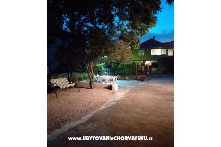 Apartmaji Jeličić Biograd Hrvaška