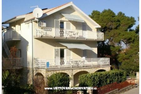 Apartmaji Lucija Biograd Hrvaška